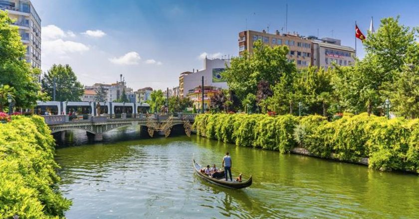 Eskisehir'in nesi meşhurdur?  Eskişehir'in en meşhur yemekleri ve alınacak hediyeler