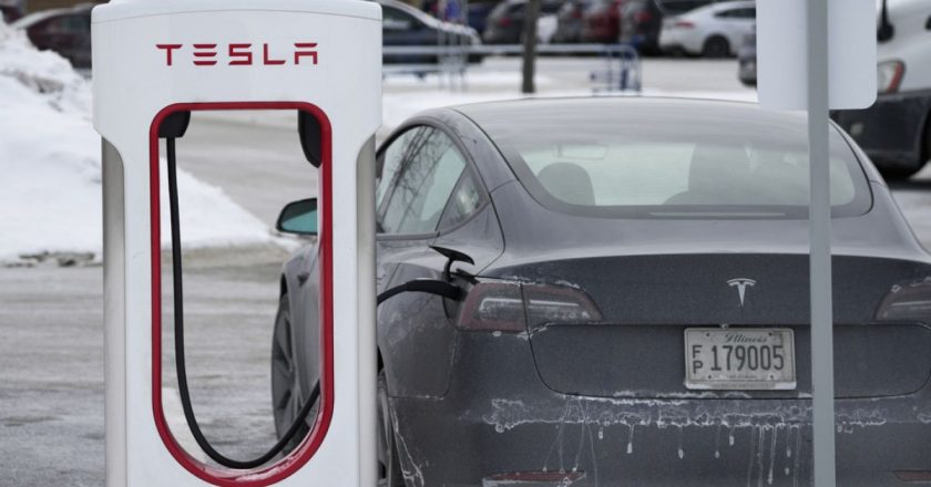 Tesla, kamera sorunları nedeniyle ABD'deki 200.000 aracı geri çağırıyor