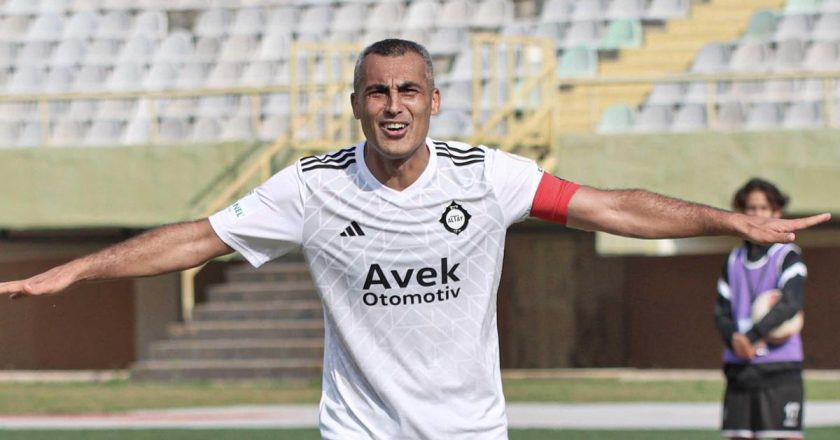 Altay'ın golcüsü Murat Uluç 43 golle bir kez daha rekor kırdı!