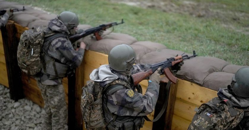 Kiev, Fransız eğitimli Ukrayna tugayının firar ettiği iddialarını araştırıyor