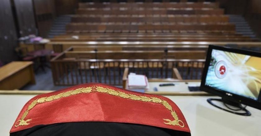 Yüksek Mahkeme, kızını öldüren kadına verilen cezayı buldu – son dakika haberleri