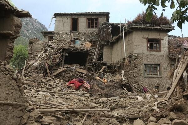 6 büyüklüğündeki depremde can kaybı 1000’i aştı! Afganistan’da felaketin bilançosu ağırlaştı
