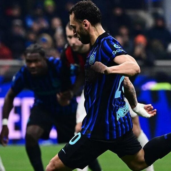 Son Dakika Spor Haberi | Hakan Çalhanoğlu penaltı kaçırdı, Inter derbide Milana yenildi