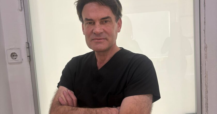 Op. Dr. Murat Acar ile Göz Altı Estetiği: Işıltılı ve Genç Bakışların Sırrı