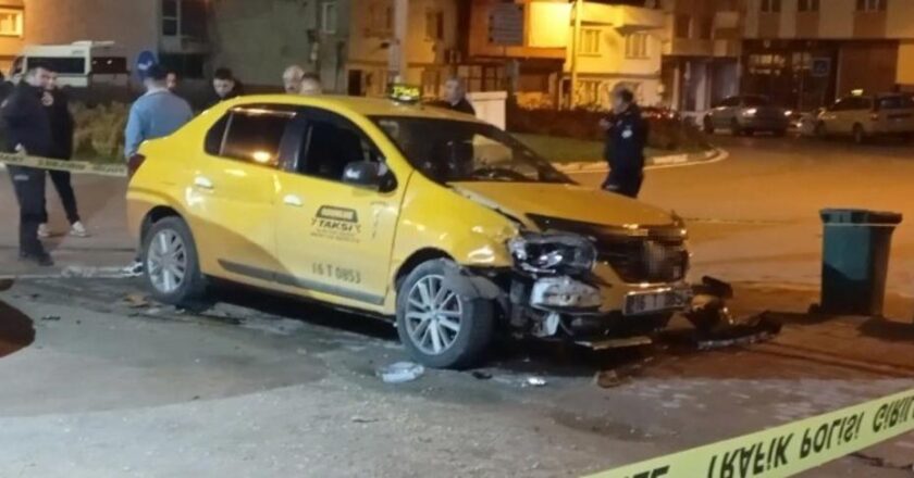 Arkadaşının taksisini çalan zanlı, kaza sonrası ele geçirildi
