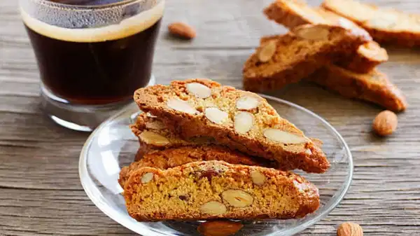 Çay saatlerinizi şenlendirecek: Kıtır kıtır Cantuccini tarifi