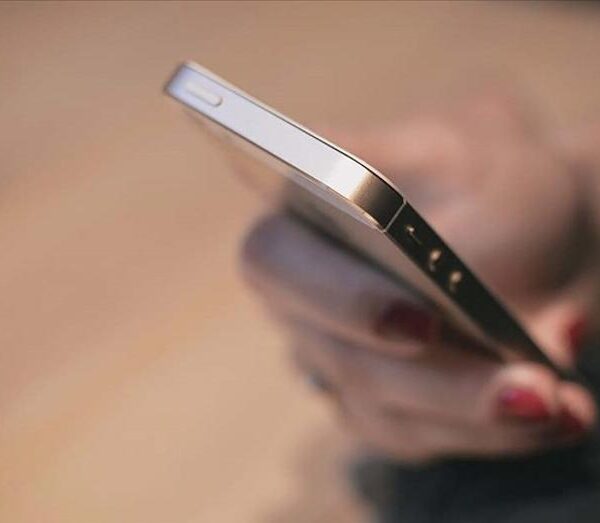 Yurt Dışından Telefon Getirmenin Maliyeti 57 Bin Liraya Yükseldi! 2026 IMEI Kayıt Ücreti Ne Olacak?